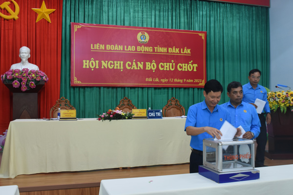 Liên đoàn Lao động tỉnh tổ chức Hội nghị cán bộ chủ chốt triển khai công tác nhân sự Đại hội XI Công đoàn tỉnh, nhiệm kỳ 2023-2028