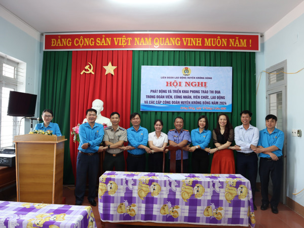 Liên đoàn Lao động Krông Bông phát động và  ký giao ước thi đua với các CĐCS trực thuộc năm 2024