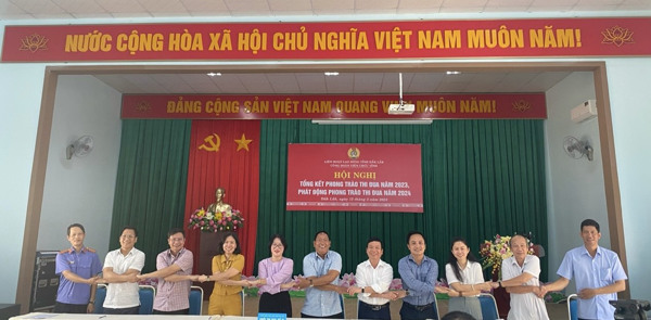 Công đoàn Viên chức tỉnh phát động phong trào thi đua và ký giao ước thi đua với các CĐCS năm 2023