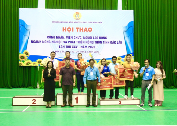 Gần 500 vận động viên tham gia hội thao công đoàn ngành nông nghiệp