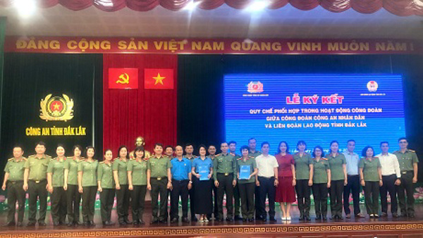 Liên đoàn Lao động tỉnh Đắk Lắk và Ban Công tác Công đoàn Công An Nhân Dân ký kết Quy chế phối hợp hoạt động.