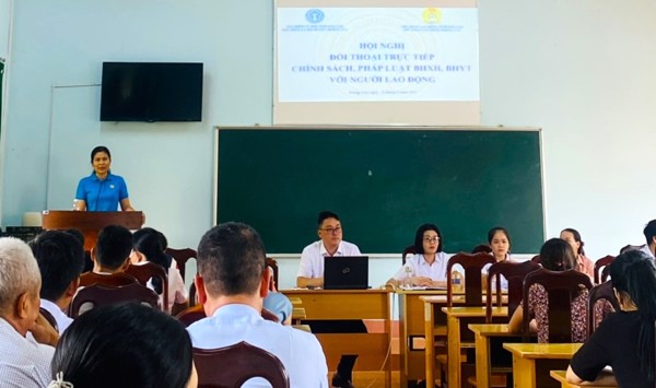 LĐLĐ KRÔNG ANA TỔ CHỨC HỘI NGHỊ ĐỐI THOẠI LUẬT  BHXH, BHYT VỚI CÁN BỘ, ĐOÀN VIÊN, NGƯỜI LAO ĐỘNG