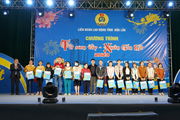 “Tết Sum vầy” niềm vui của đoàn viên, người lao động khó khăn