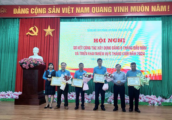 Đảng ủy Liên đoàn Lao động tỉnh Đắk Lắk Tổ chức chức Hội nghị sơ kết công tác xây dựng Đảng 6 tháng đầu năm và triển khai nhiệm vụ trọng tâm 6 tháng cuối năm 2024