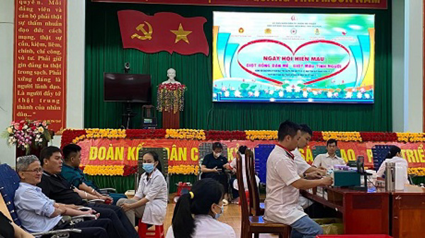 Liên đoàn Lao động thành phố Buôn Ma Thuột hưởng ứng ngày Hội hiến máu tình nguyện