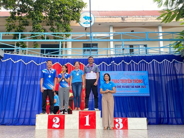 Liên đoàn Lao động huyện Krông Ana phối hợp với Phòng Giáo dục và đào tạo huyện Tổ chức thành công Hội thao truyền thống Ngành Giáo dục - đào tạo huyện năm 2023.
