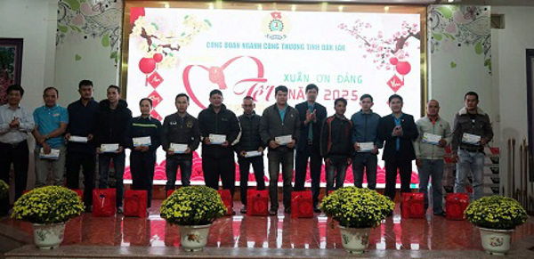 Đoàn viên, người lao động ngành Công Thương với Chương trình  “Tết Sum vầy – Xuân ơn Đảng” năm 2025