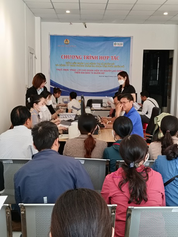 Liên đoàn Lao động thị xã Buôn Hồ thực hiện Chương trình phúc lợi cho đoàn viên công đoàn và người lao động