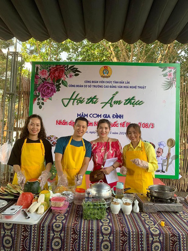 Các CĐCS trực thuộc Công đoàn viên chức tỉnh   tổ chức các hoạt động chào mừng Ngày Quốc tế phụ nữ 8-3
