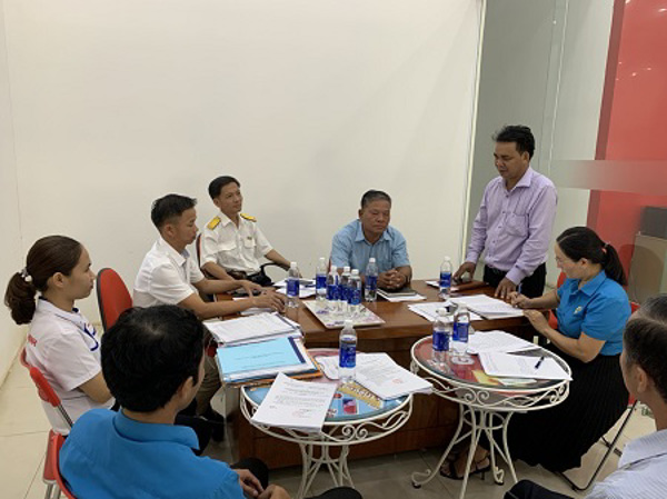 LĐLĐ HUYỆN CƯ M’GAR TỔ CHỨC GIÁM SÁT VIỆC THỰC HIỆP PHÁP LUẬT LAO ĐỘNG, LUẬT CÔNG ĐOÀN
