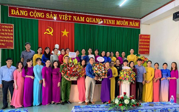 CÁC CẤP CÔNG ĐOÀN HUYỆN CƯ M’GAR TỔ CHỨC CÁC HOẠT ĐỘNG KỶ NIỆM 111 NĂM NGÀY QUỐC TẾ PHỤ NỮ